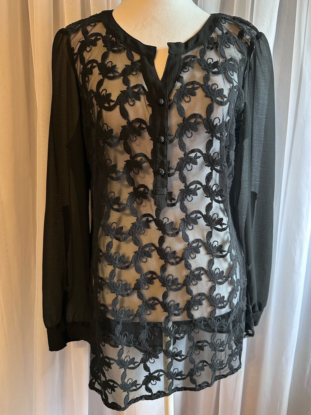 Nick & Mo Anthropology Black Sheer Lace Embroidered Roll Tab Sleeve Top Size M